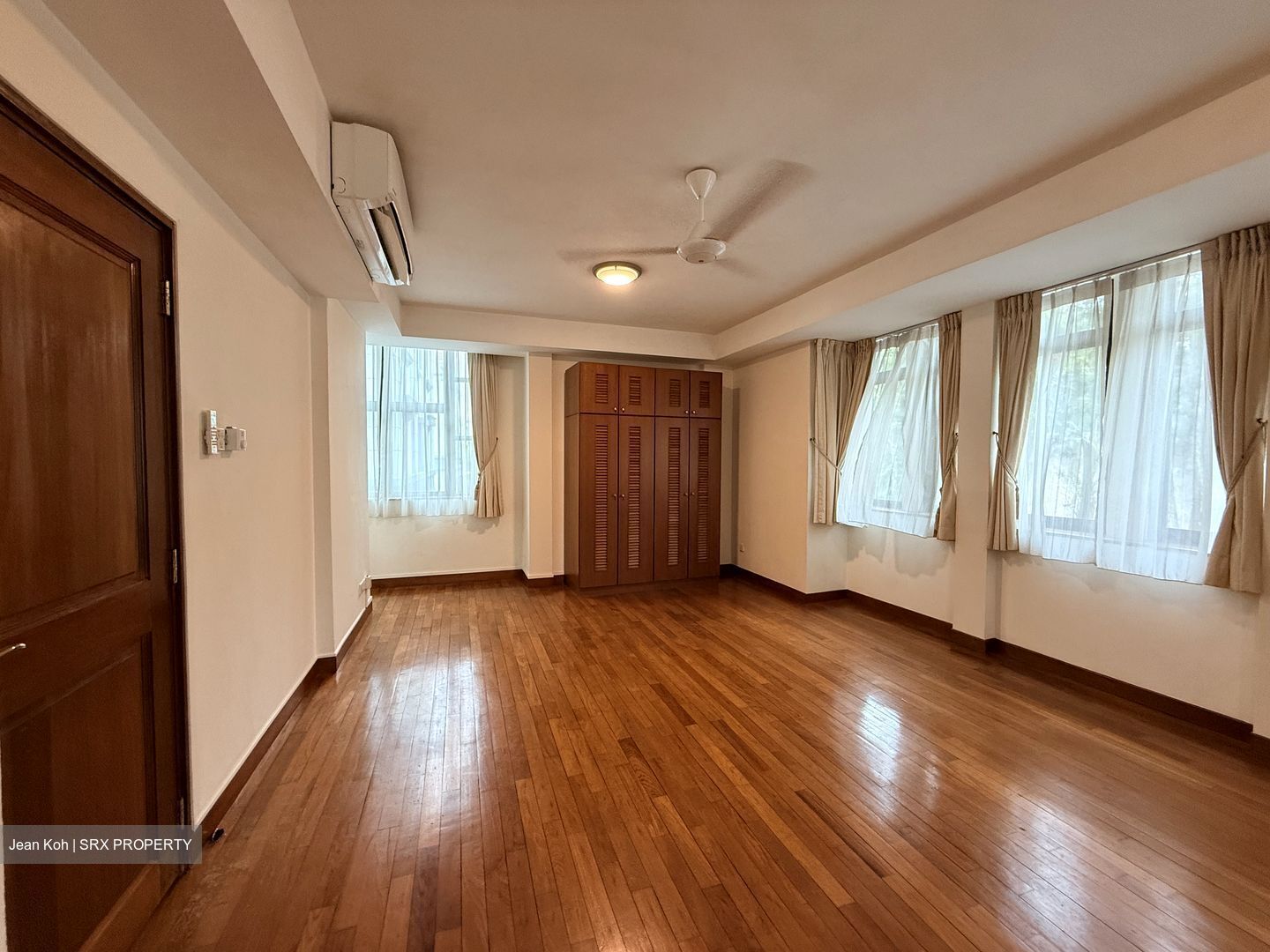 Fernhill Road (D10), Semi-Detached #632929641